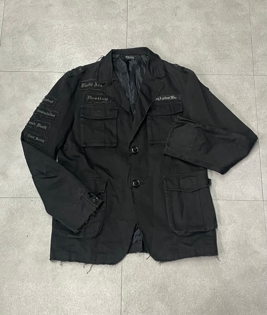 인 더 애틱 그런지 레터링 패치 블레이저 상품이미지1