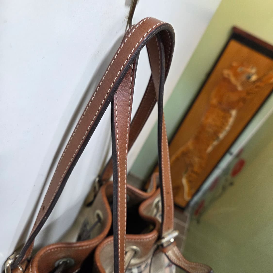 버버리 버킷 숄더 상품이미지3