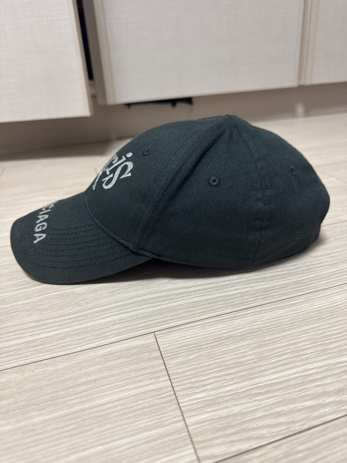 19FW 발렌시아가 파리 로고 자수 볼캡 상품이미지3