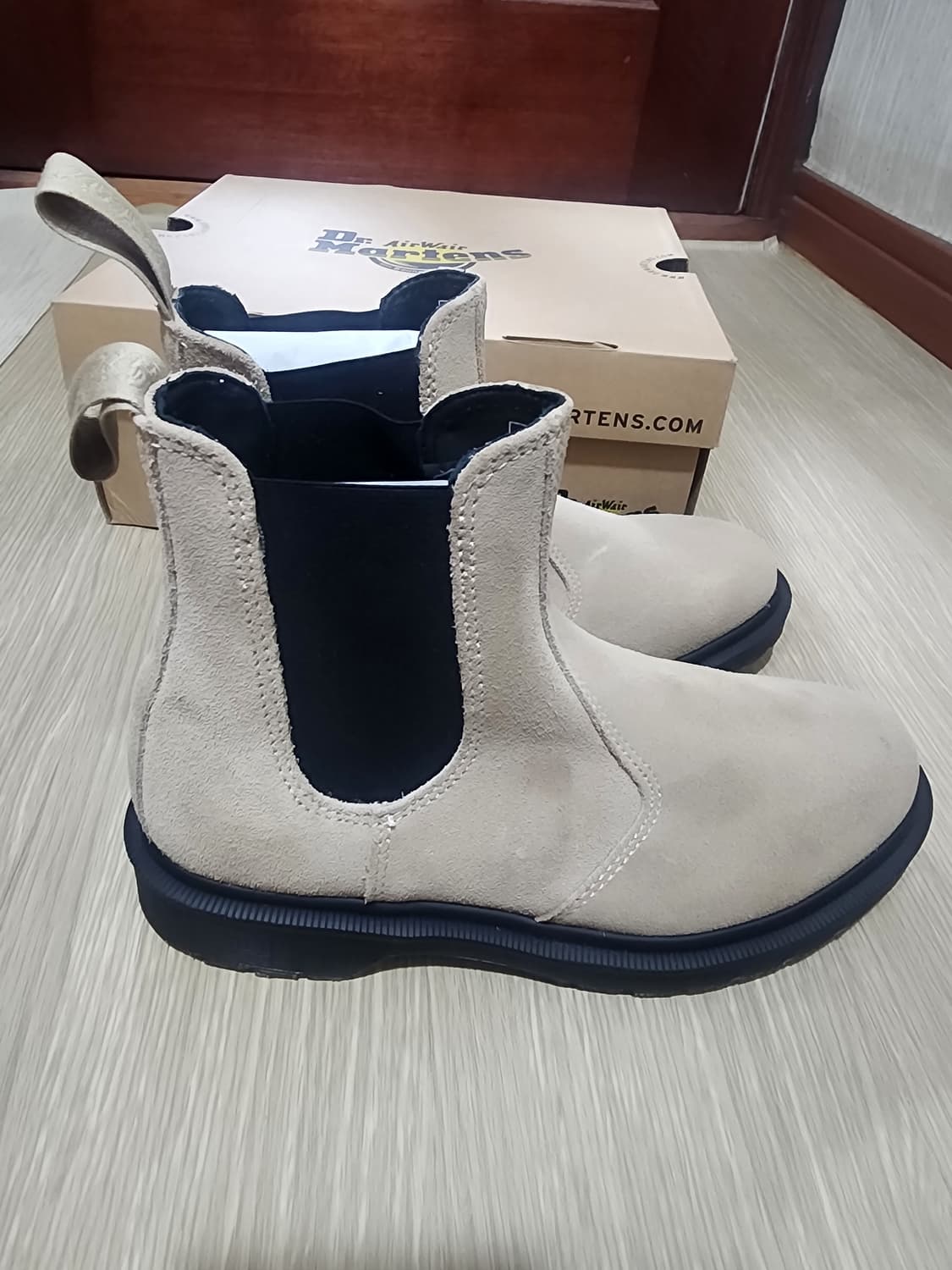 닥터마틴 2976 스웨이드 첼시 부츠 US7 (250) 상품이미지2