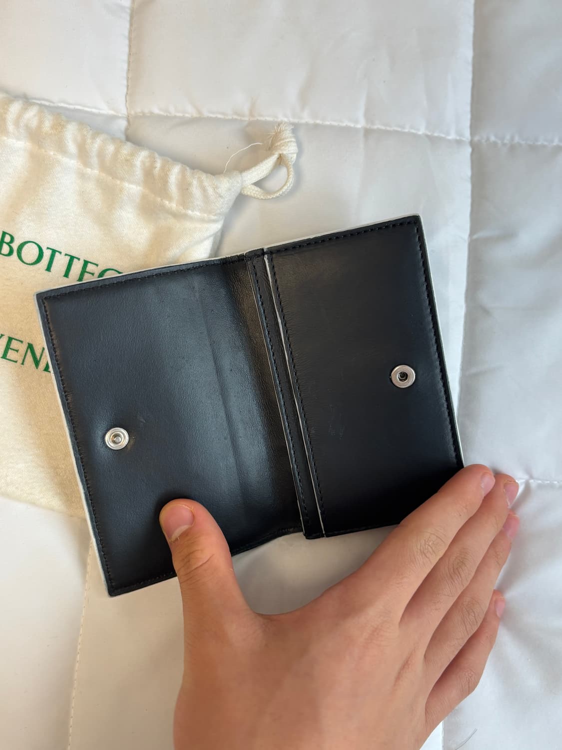 보테가베네타 카세트 카드지갑 한정판 상품이미지3