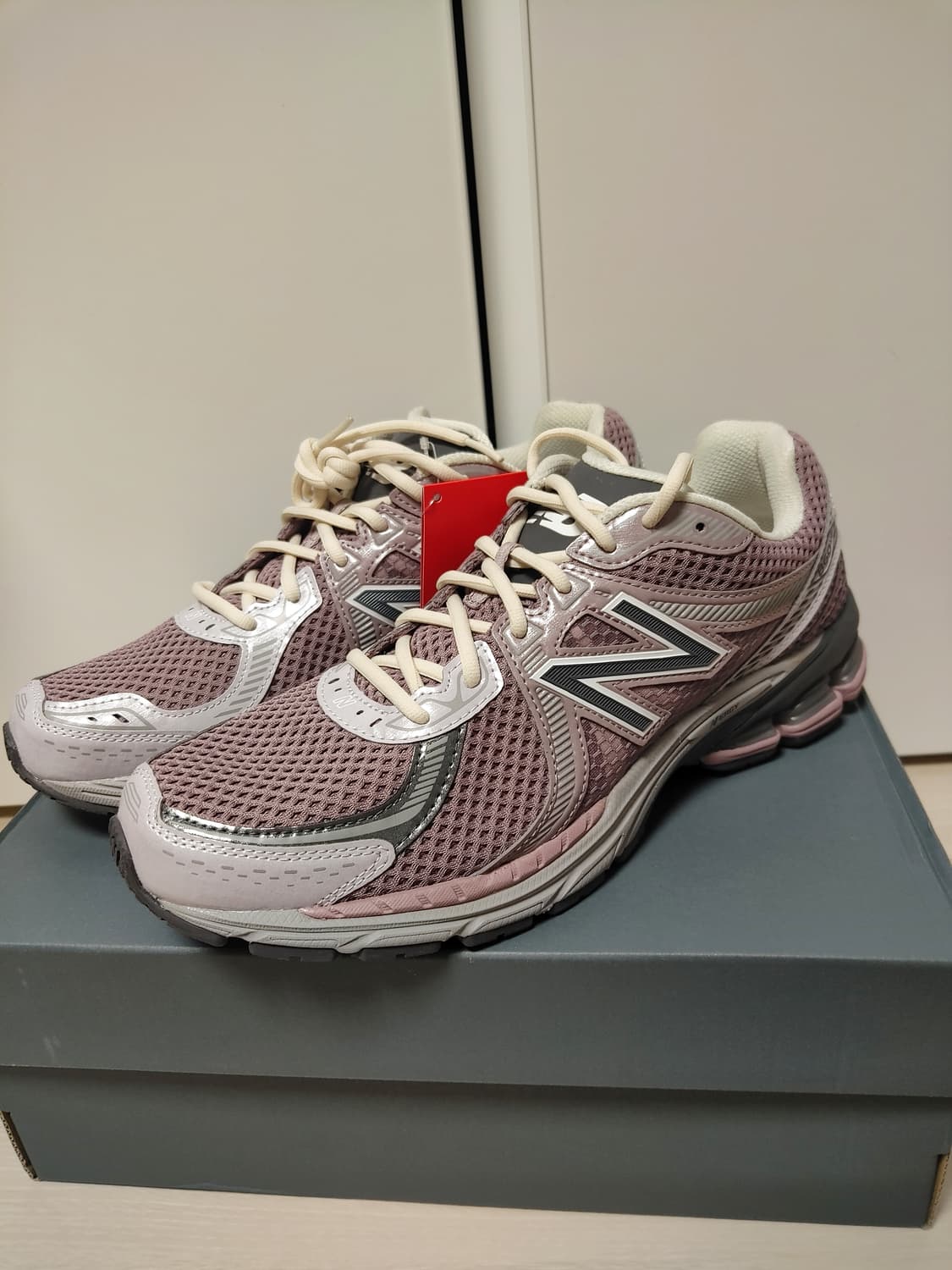 새상품 뉴발란스 860 275 상품이미지3