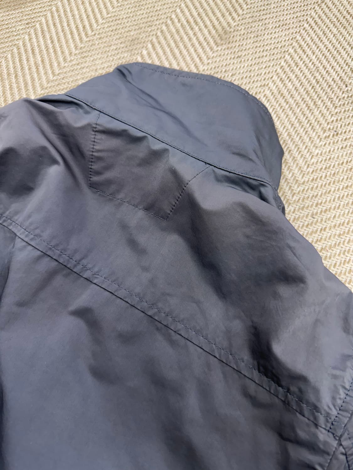 매장판정품) CP컴퍼니 렌즈 코팅 블루종 바람막이자켓 M 상품이미지6