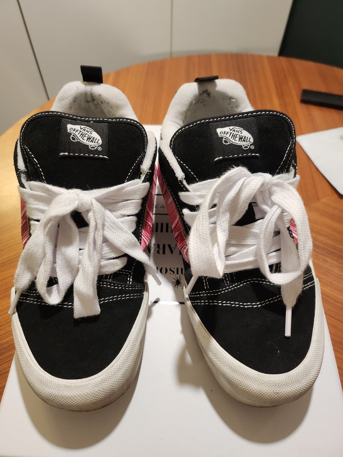 반스 x 피치스 스니커즈 265 상품이미지2