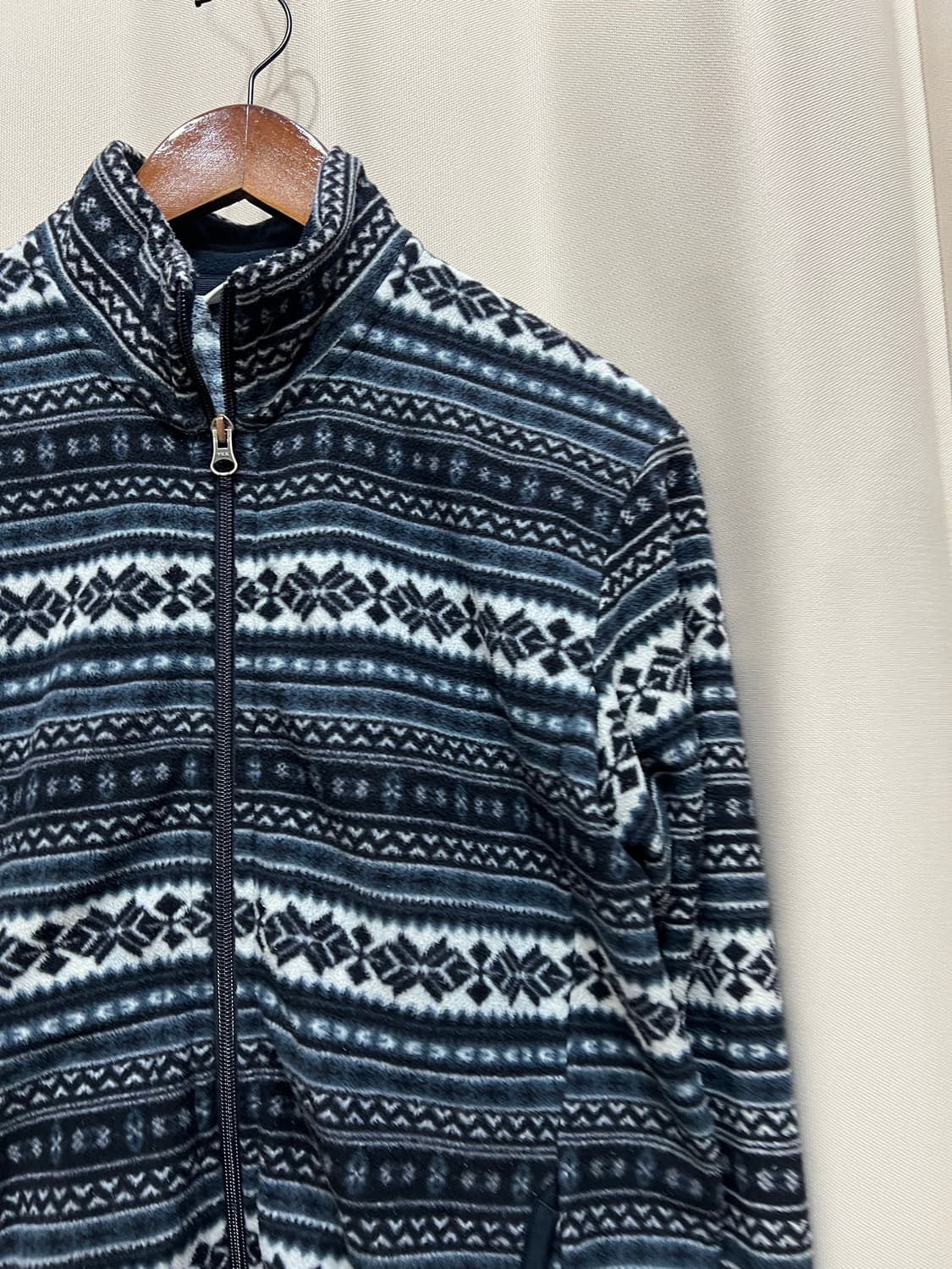 유니클로 에스닉 네이비 후리스 상품이미지3