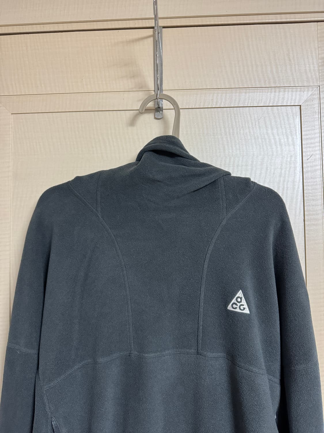 나이키 ACG 폴라텍 울프 트리 풀오버 후드 앤트러사이트 상품이미지1