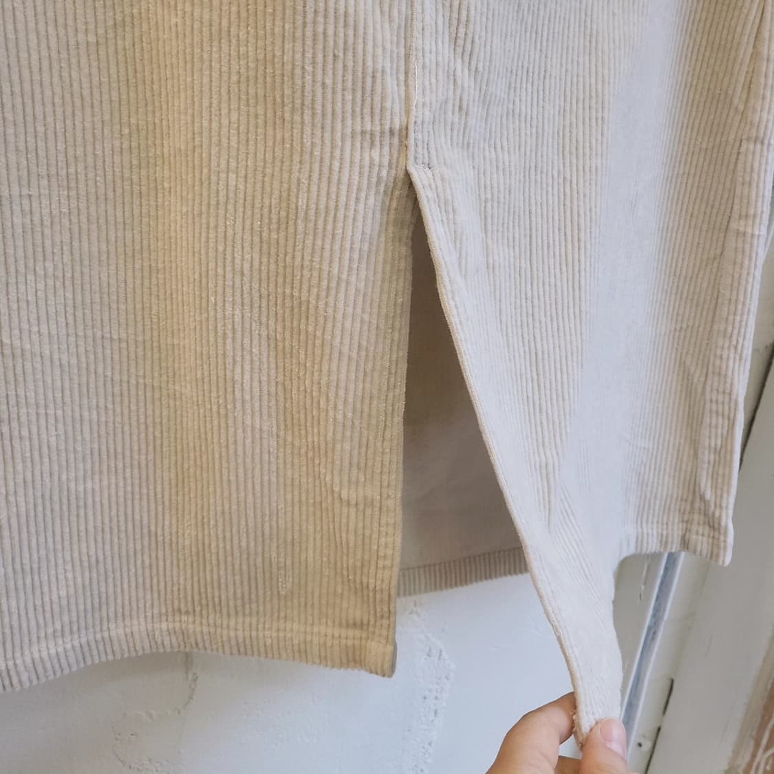 GRL 크림 코듀로이 미디스커트 상품이미지4