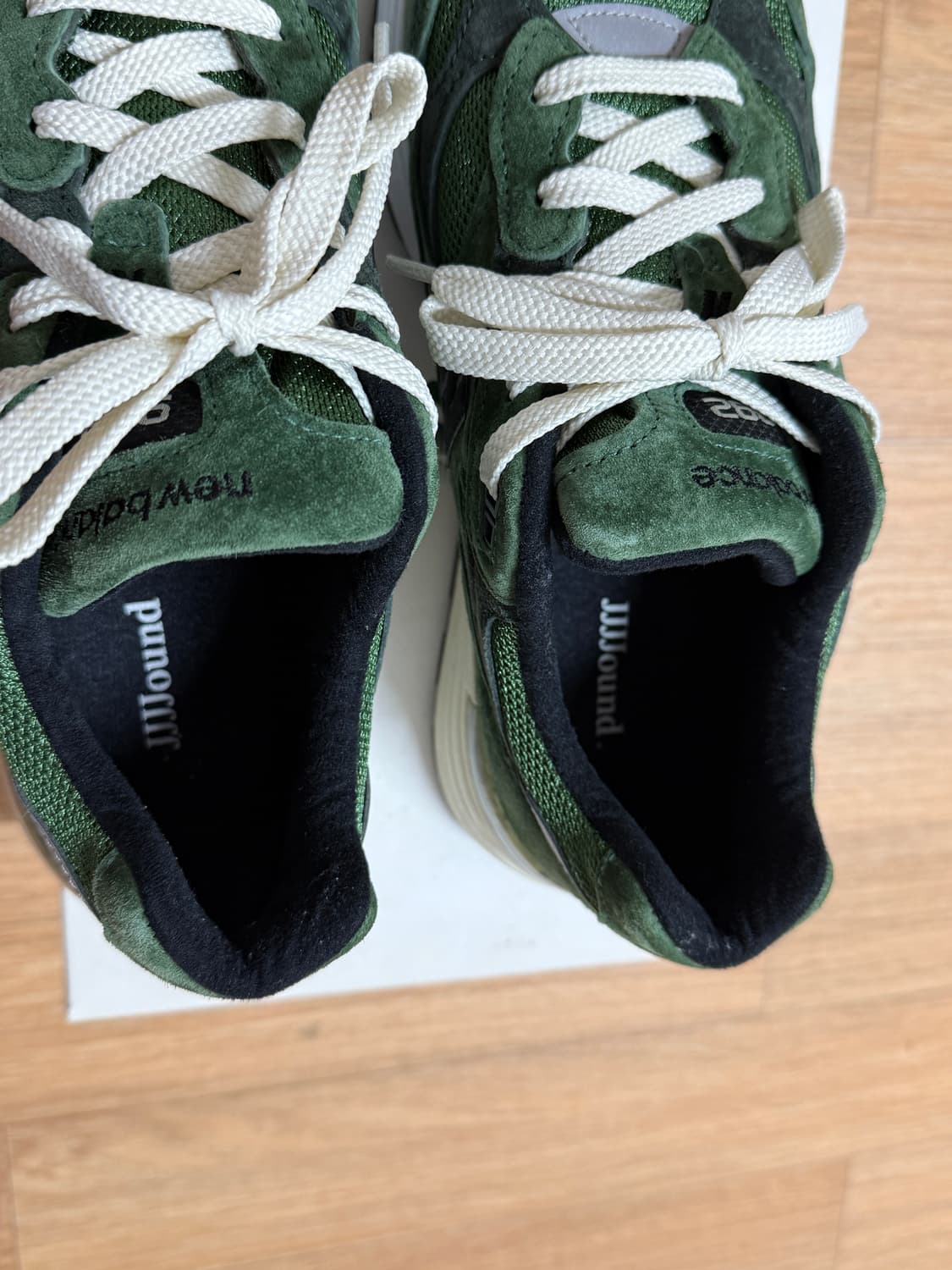 뉴발란스 X 자운드 992 모스그린 260사이즈 팝니다. 상품이미지3