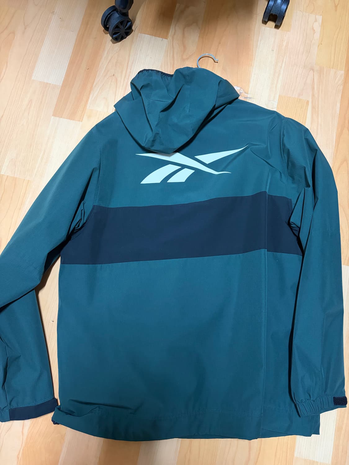 리복(REEBOK)의 클래식 MT 아노락 상품이미지2