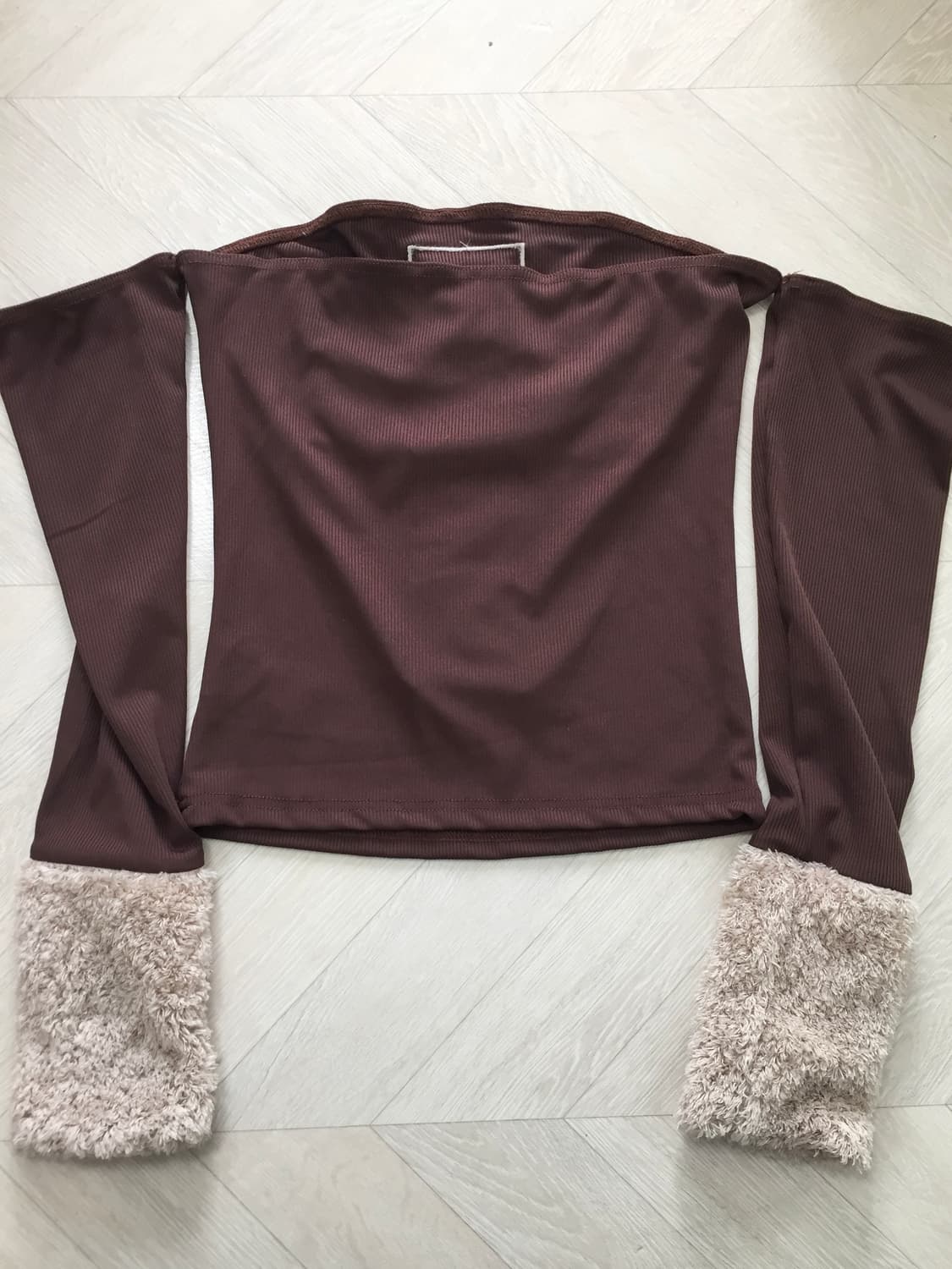 ➕오프숄더 십자가 퍼 니트 fur knit 상품이미지2