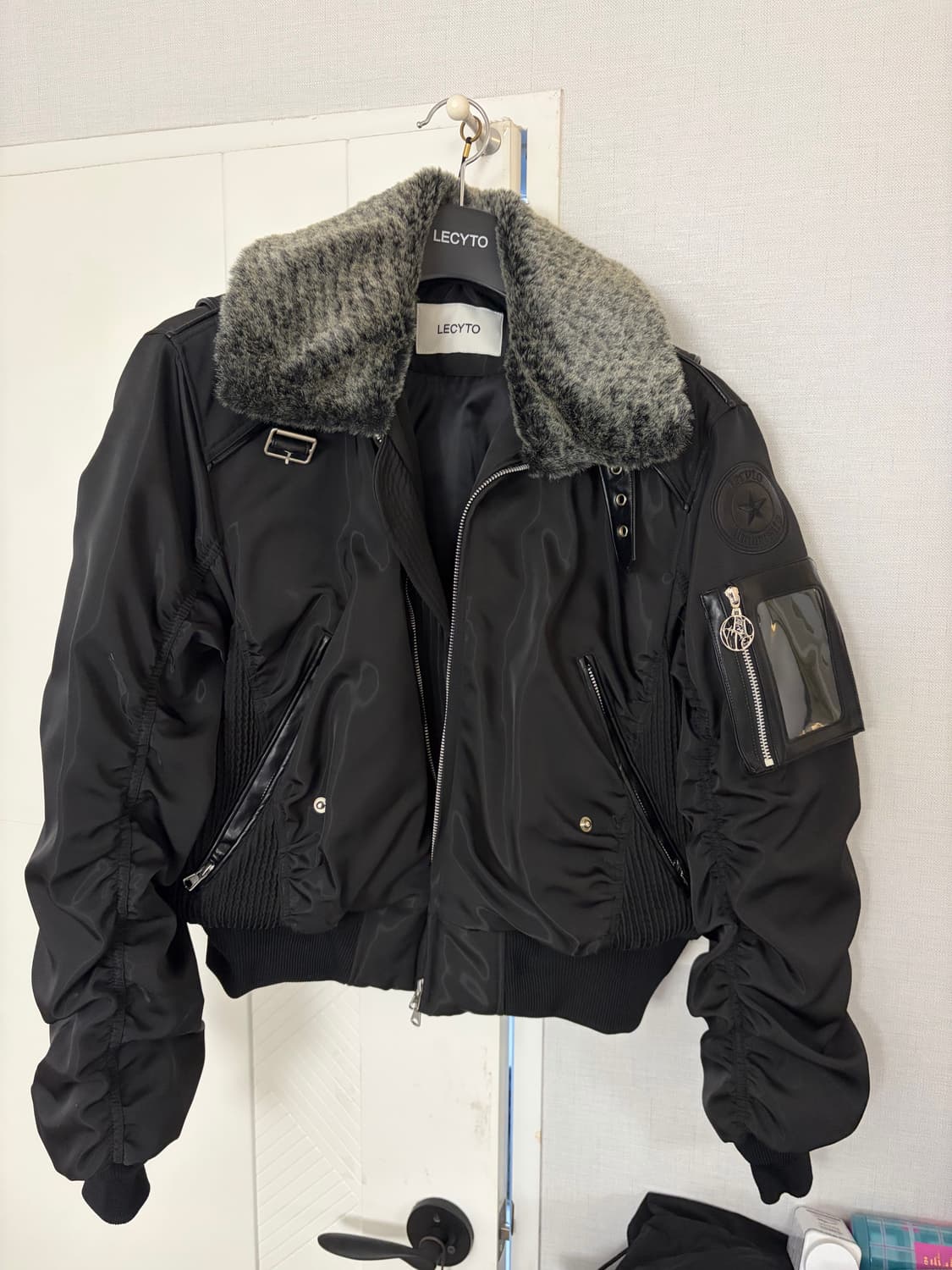 레시토 MA-1 숏 점퍼 블랙 패딩 퍼자켓 상품이미지4