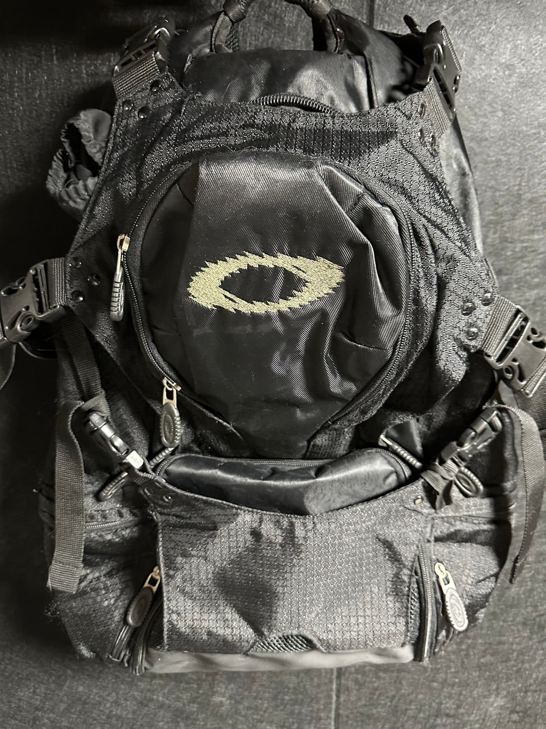 오클리 스노우 유틸리티 백팩 상품이미지1