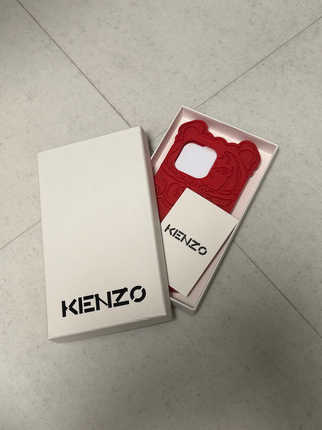 겐조 아이폰13프로 실리콘 케이스(레드) 상품이미지1