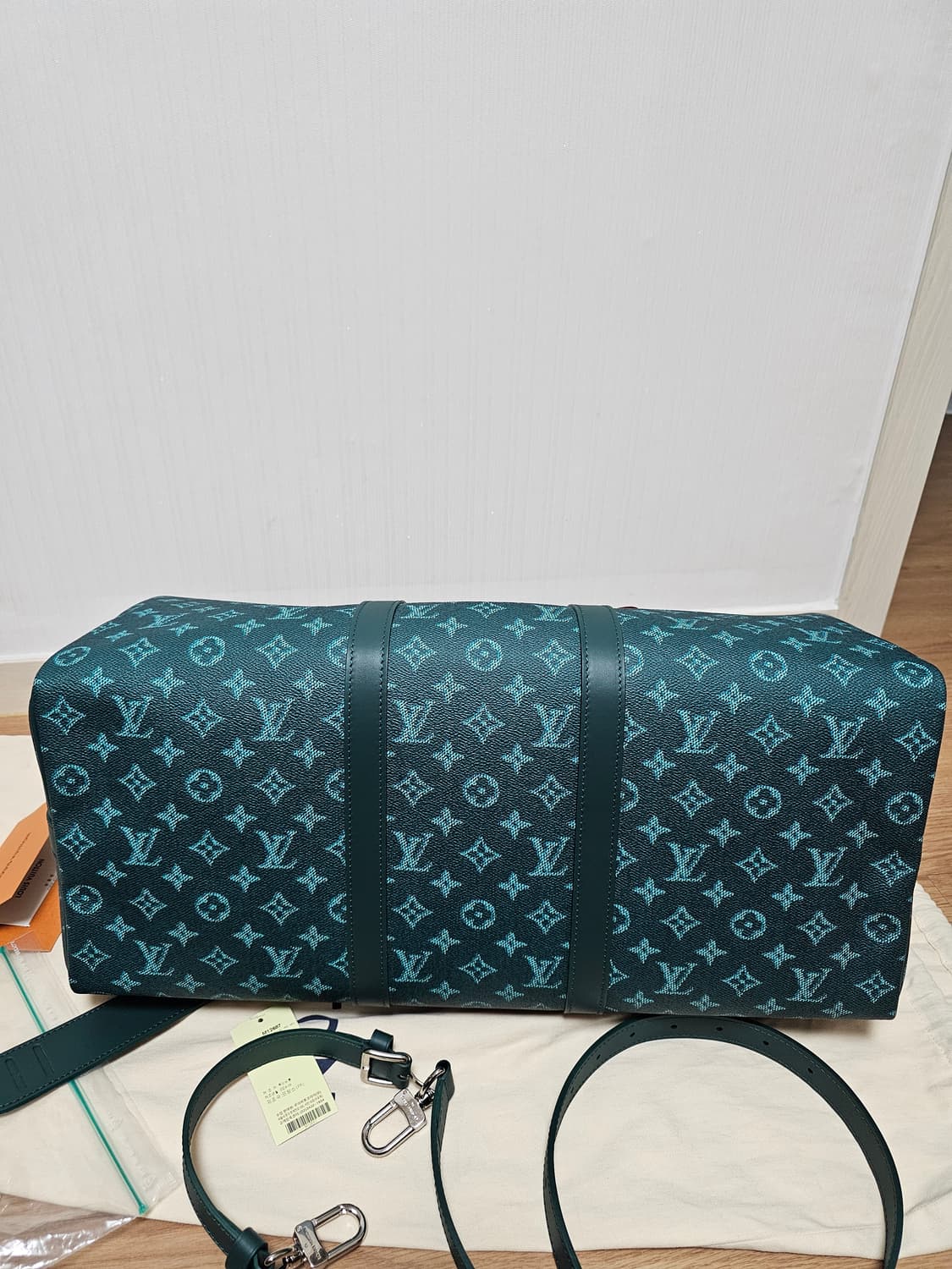 루이비통 타일러 x 퍼렐 한정판 개발바닥 키폴50 (새상품) 상품이미지5