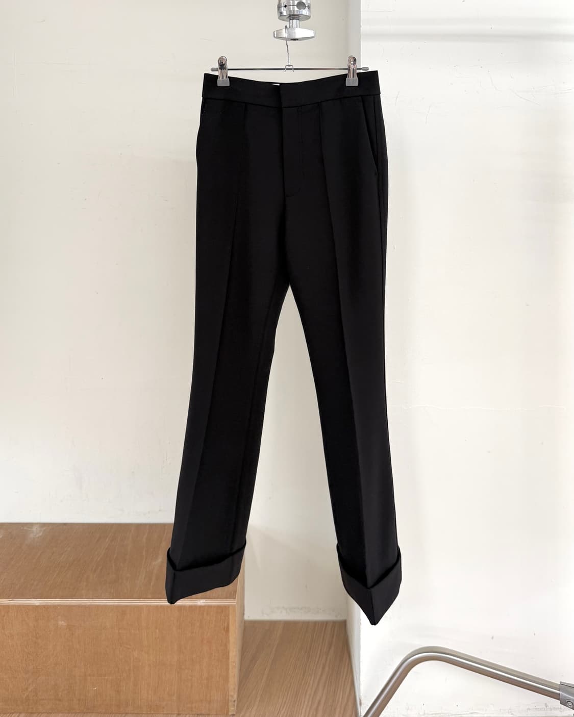 핼무트 랭 블랙 울 블렌드 롤업 트라우저 상품이미지1