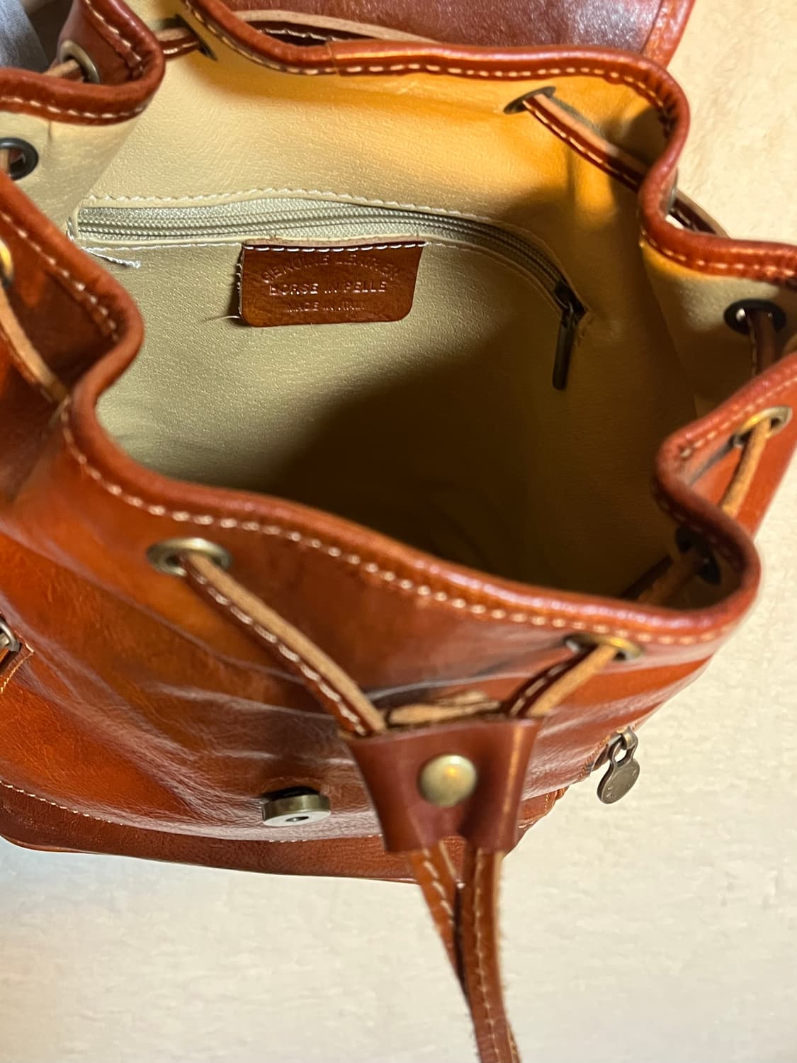 빈티지 Vera Pelle 드로스트링 버클 가죽 레더 백팩 상품이미지5