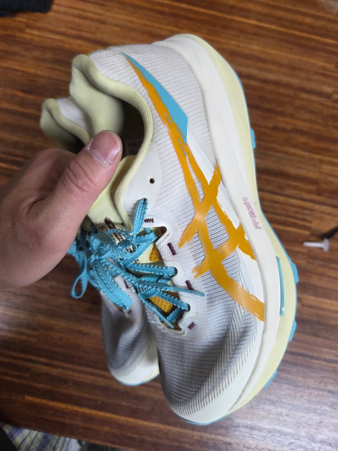 아식스 후지스피드 4 크림 샌드스톰 러닝화 255 상품이미지7