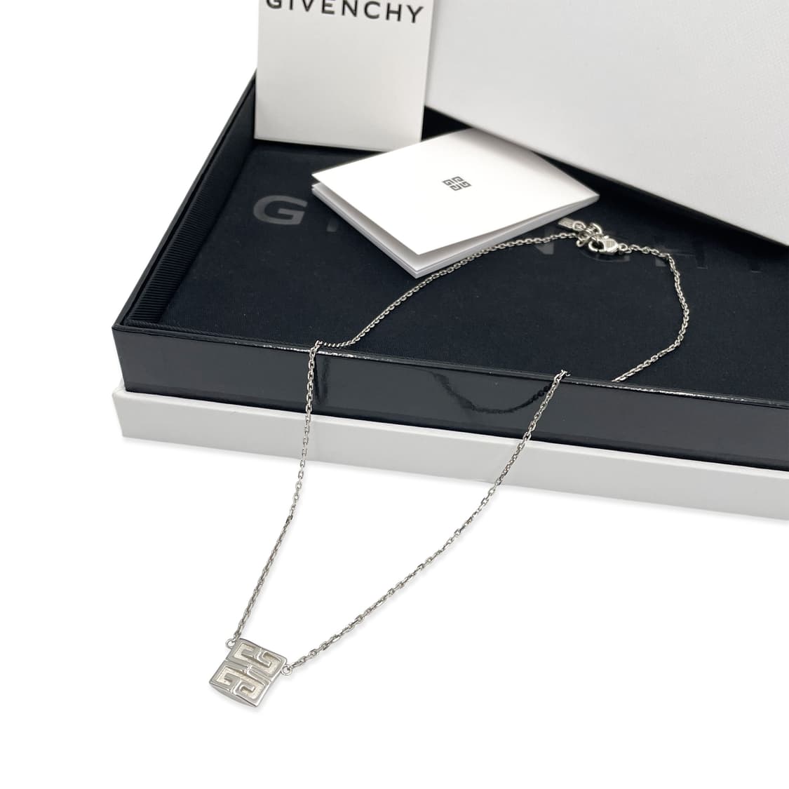 지방시 4G 로고 펜던트 목걸이 상품이미지1