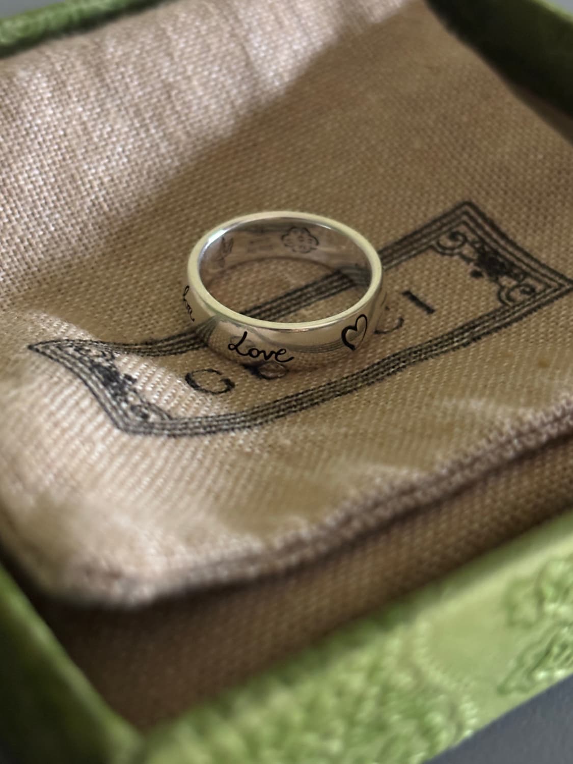 구찌 블라인드 포 러브 반지  상품이미지4