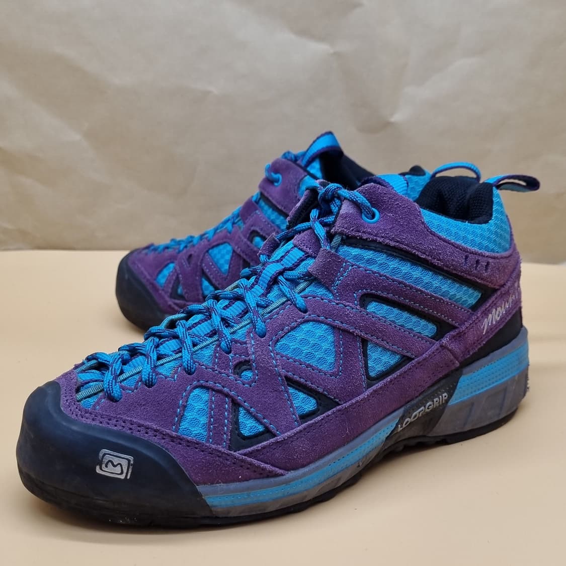 마운티아 여성등산화240. 상품이미지1