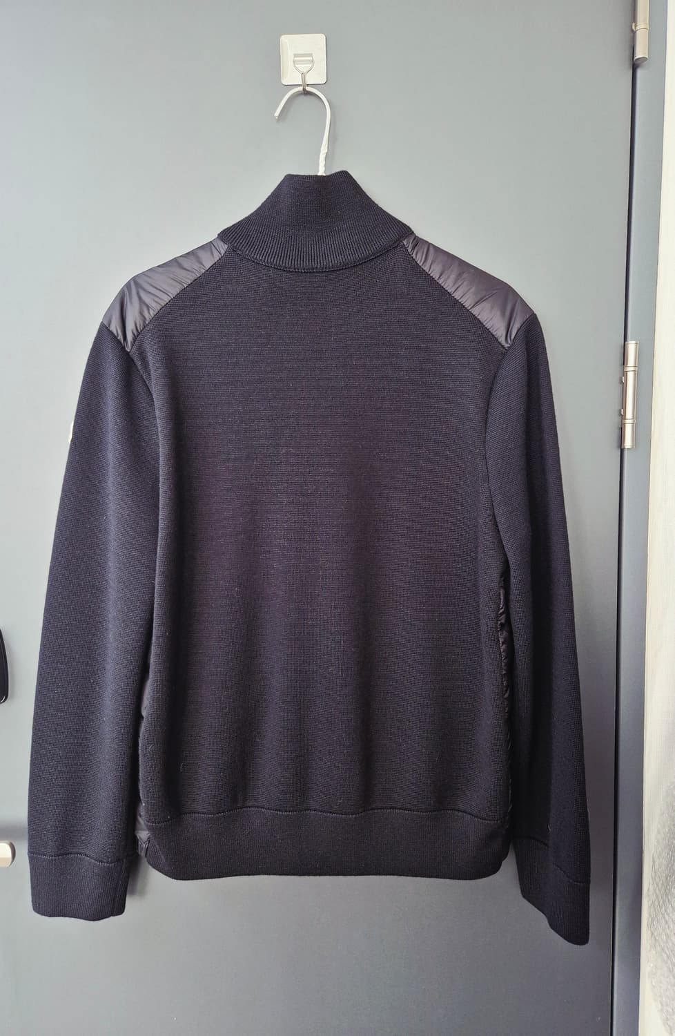 몽클레어 니트패딩 21fw 사이즈m(상태S급) 상품이미지2