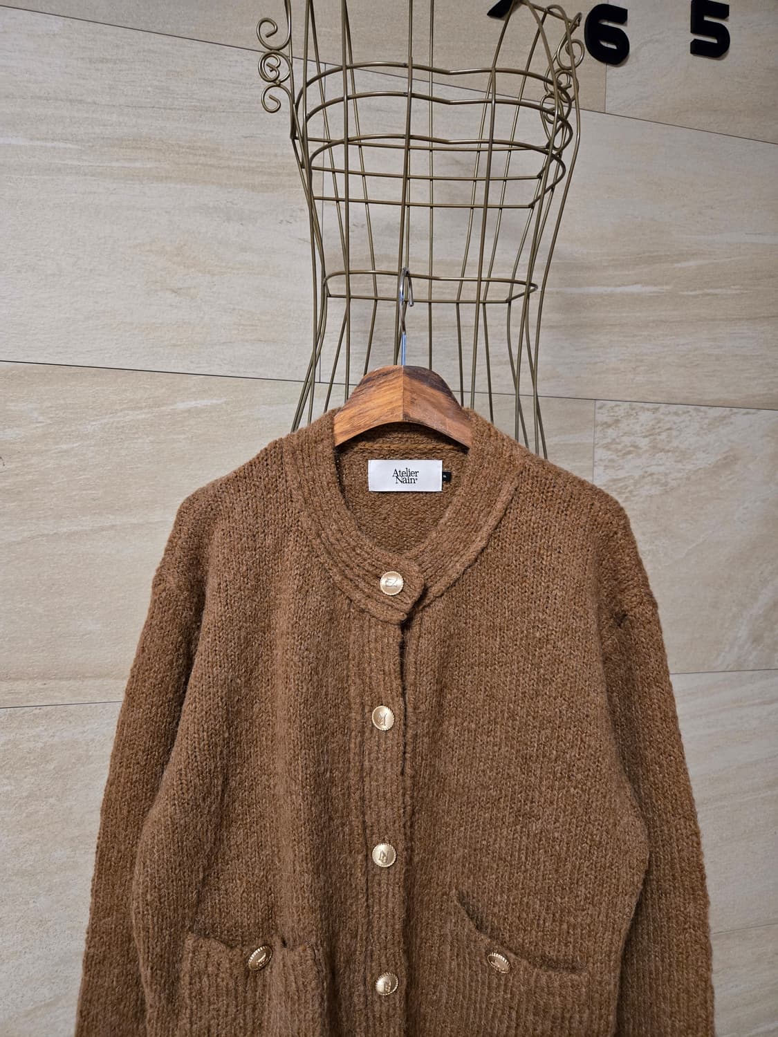 [F] 아틀리에 나인 금장 울 가디건 2023 상품이미지2