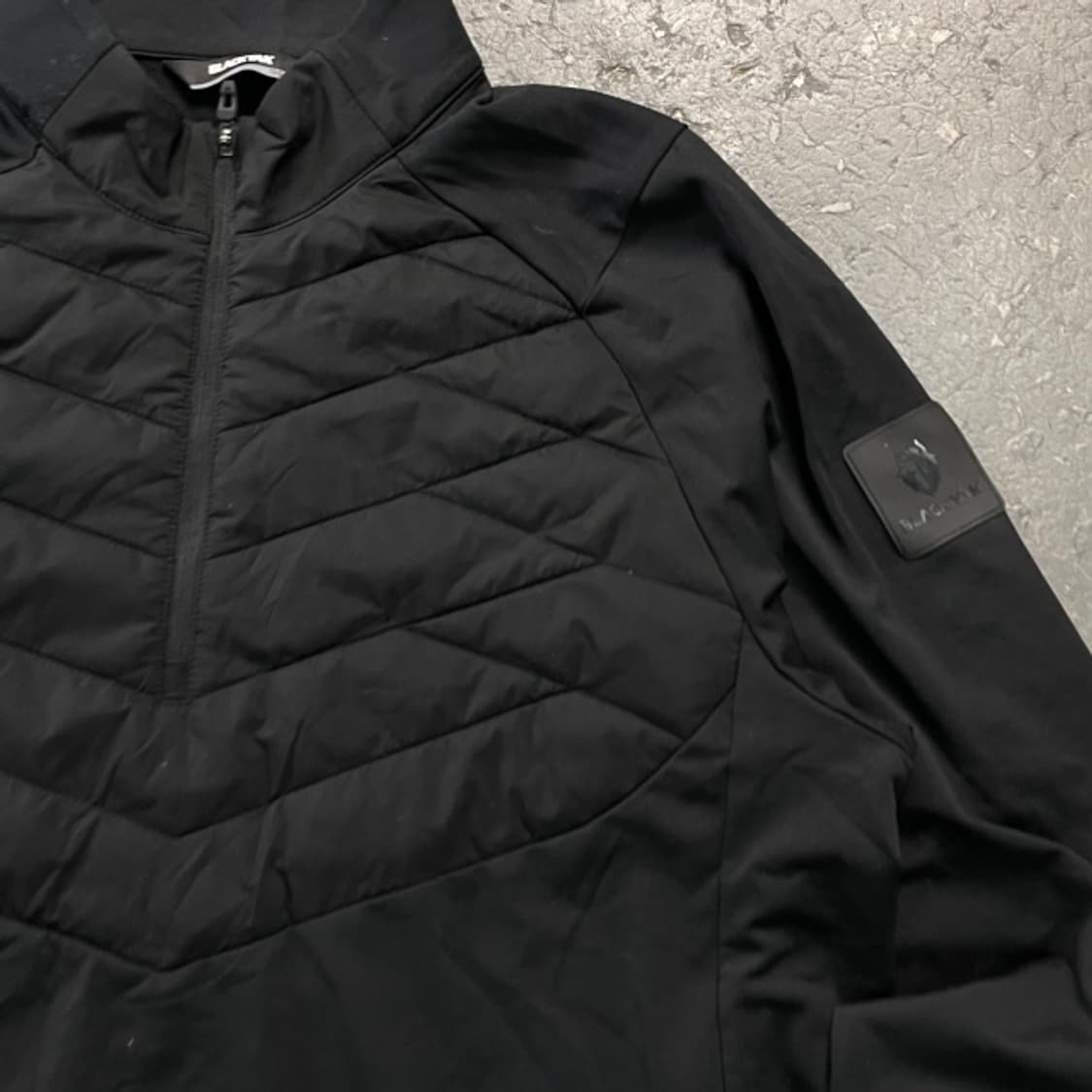 100 블랙야크 패딩 반집업  상품이미지2