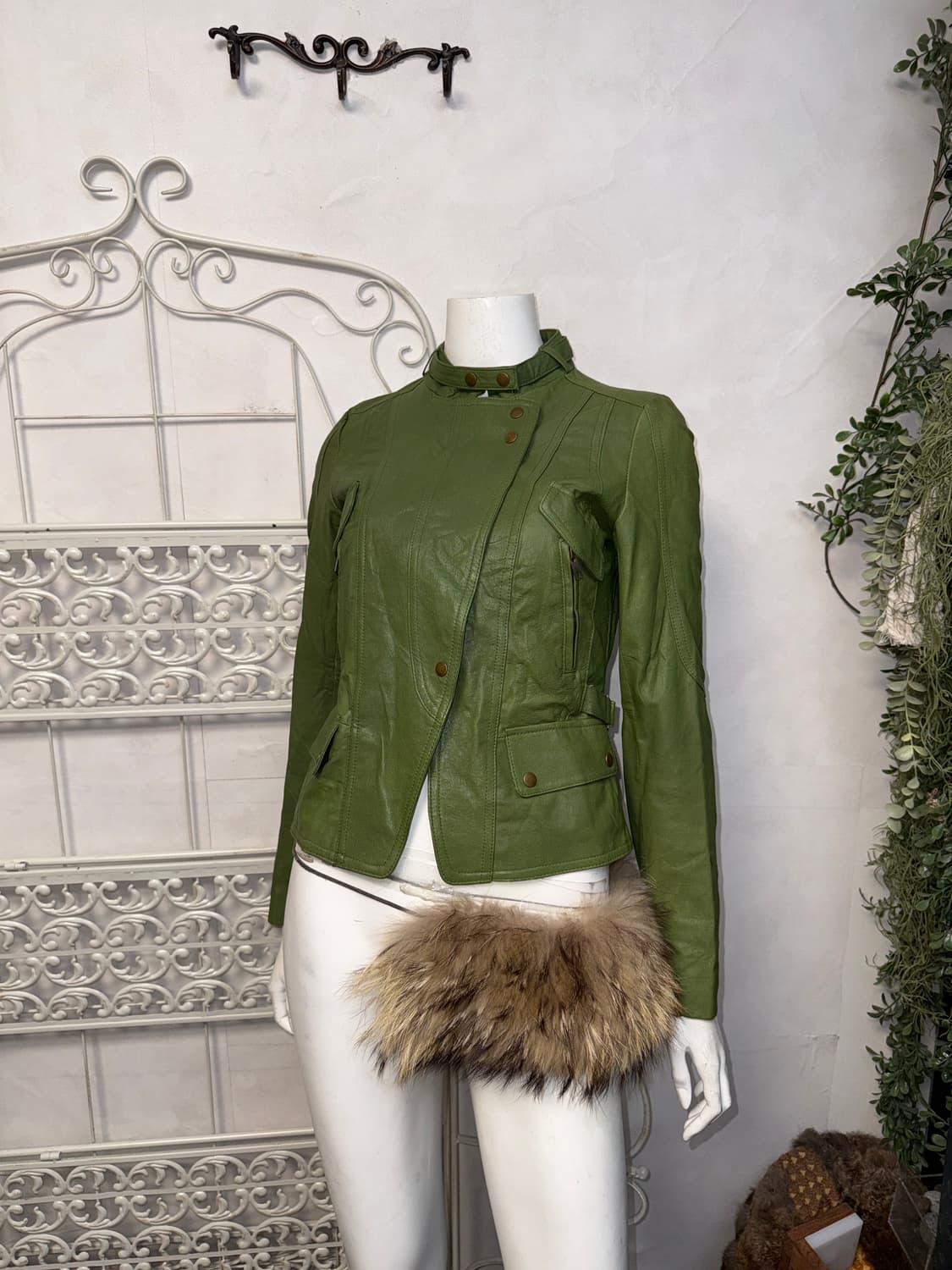 Green lamb skin pocket buckled jacket 상품이미지5