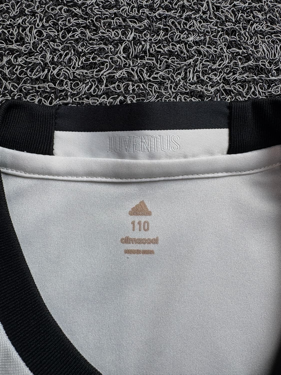 아디다스 유벤투스 FC 레트로 유니폼 2783 상품이미지3