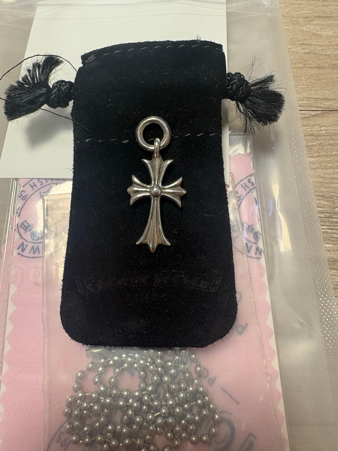 크롬하츠 타이니 크로스 펜던트 줄 포함 상품이미지4