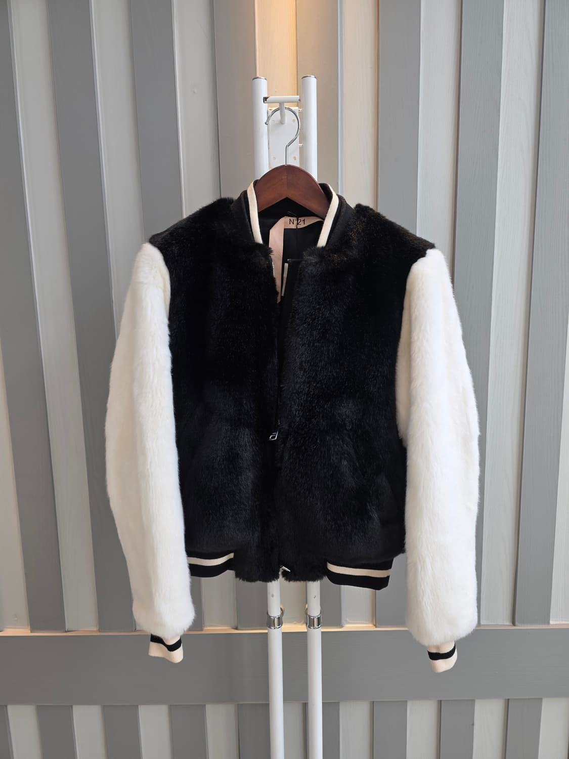 N21 정품 페이크 퍼 바시티  상품이미지3