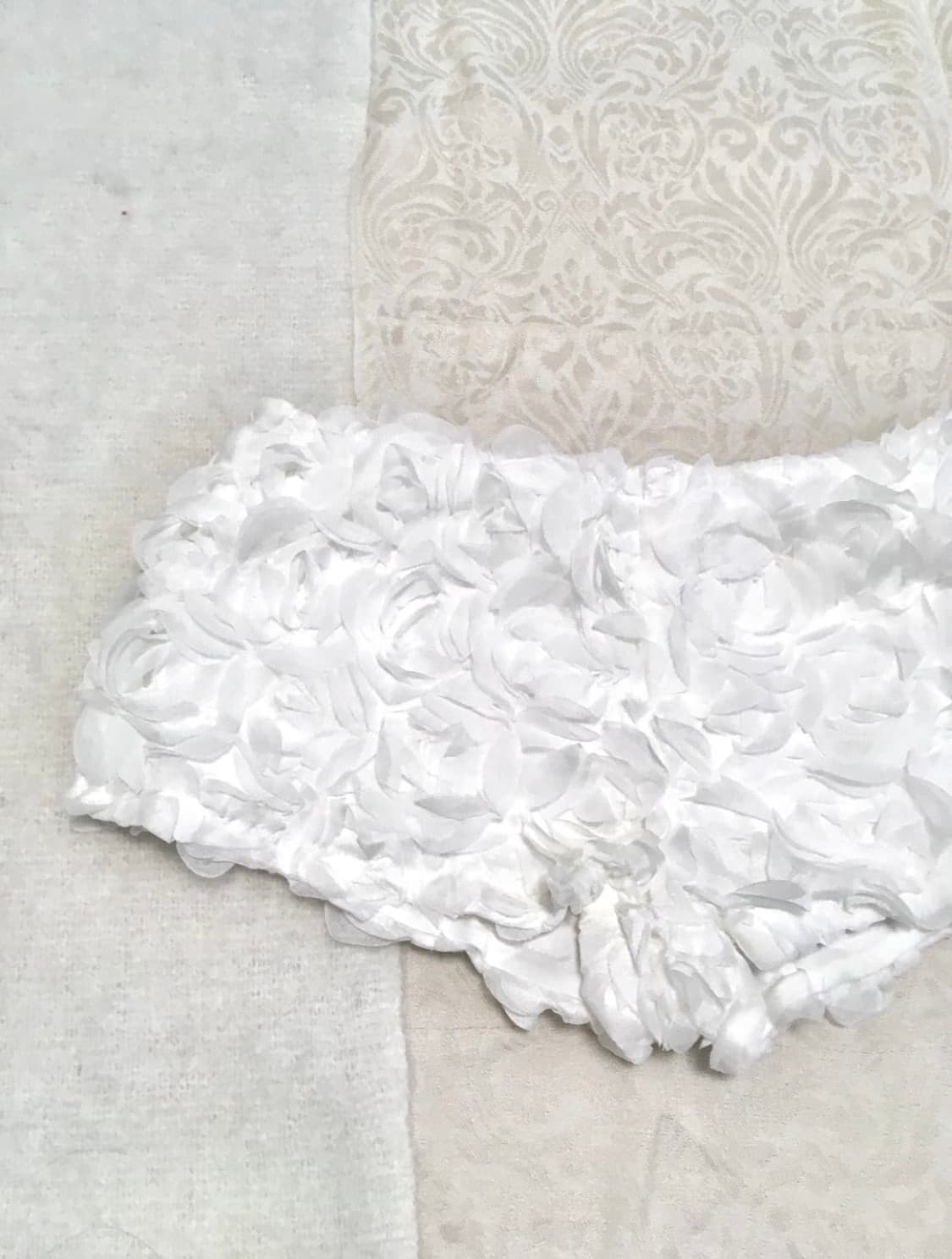 화이트 플라워 로우라이즈 숏츠 상품이미지2