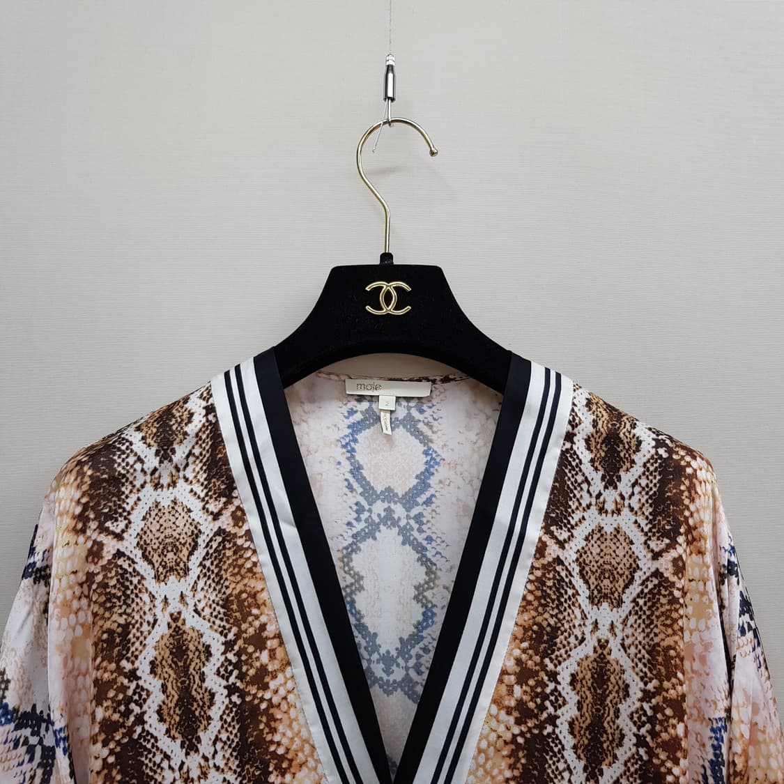 마쥬 파이톤 프린트 오버사이즈 블라우스 2사이즈 상품이미지3