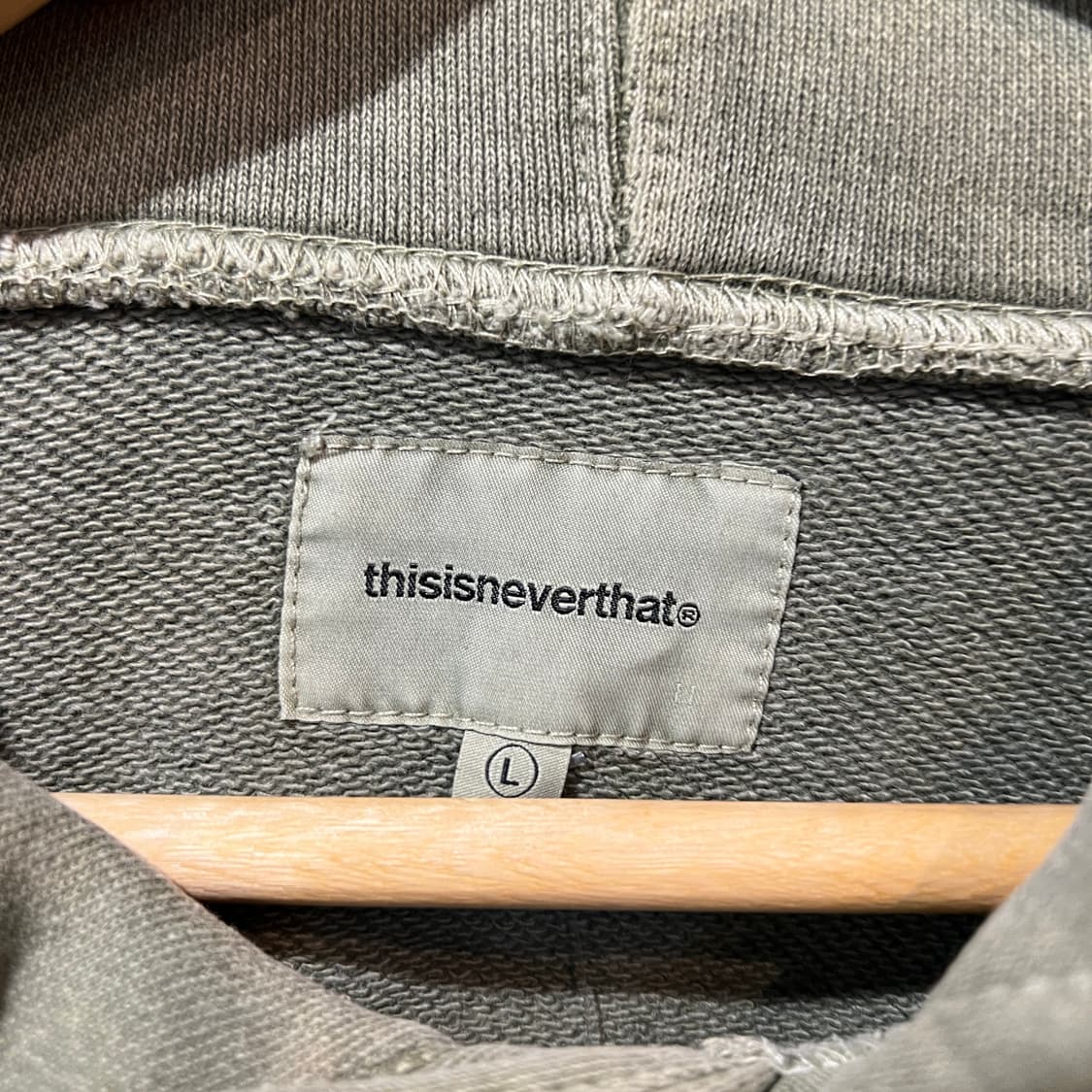 디네댓 TNT 후드티 상품이미지3