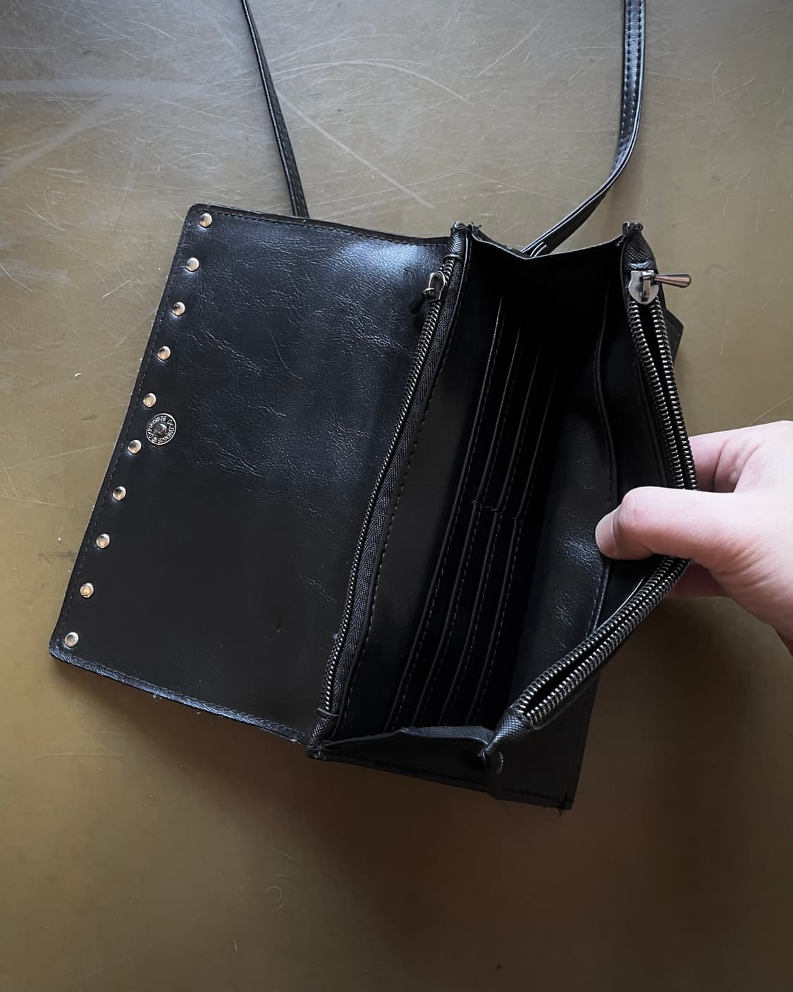 BEAMS Japan Rock Studs Leather Cross Bag 상품이미지7