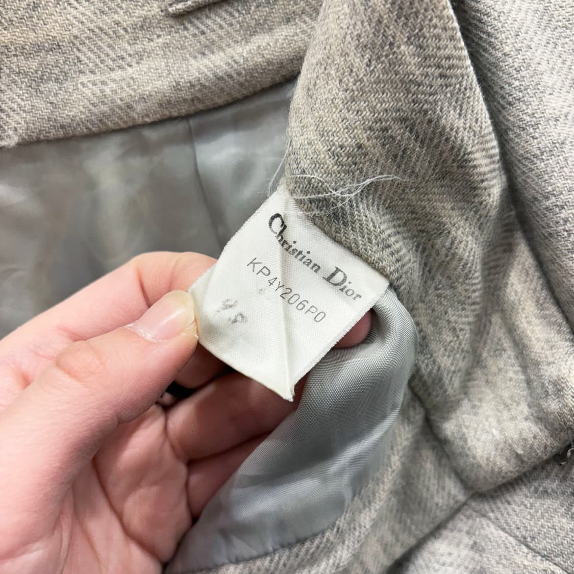 크리스찬 디올 하이웨스트 울 테일러드 팬츠 헤링본 핀턱 디테일 그레이 상품이미지7