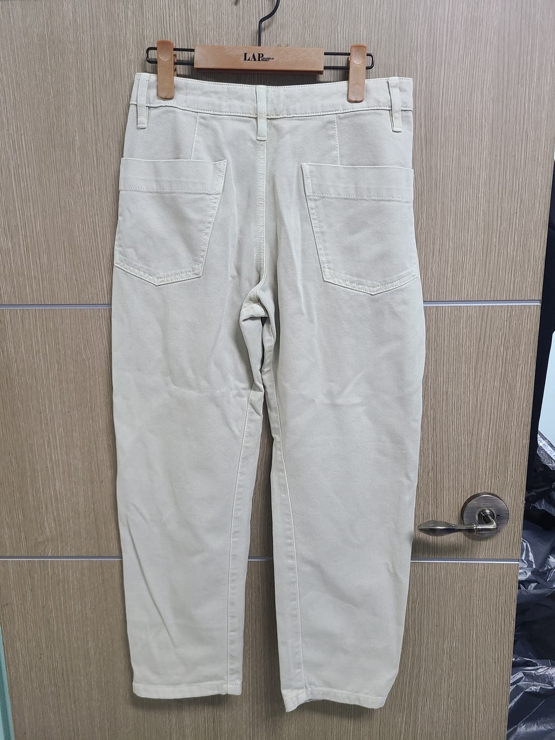 르메르 베이지 트위스트 데님 바지  상품이미지4