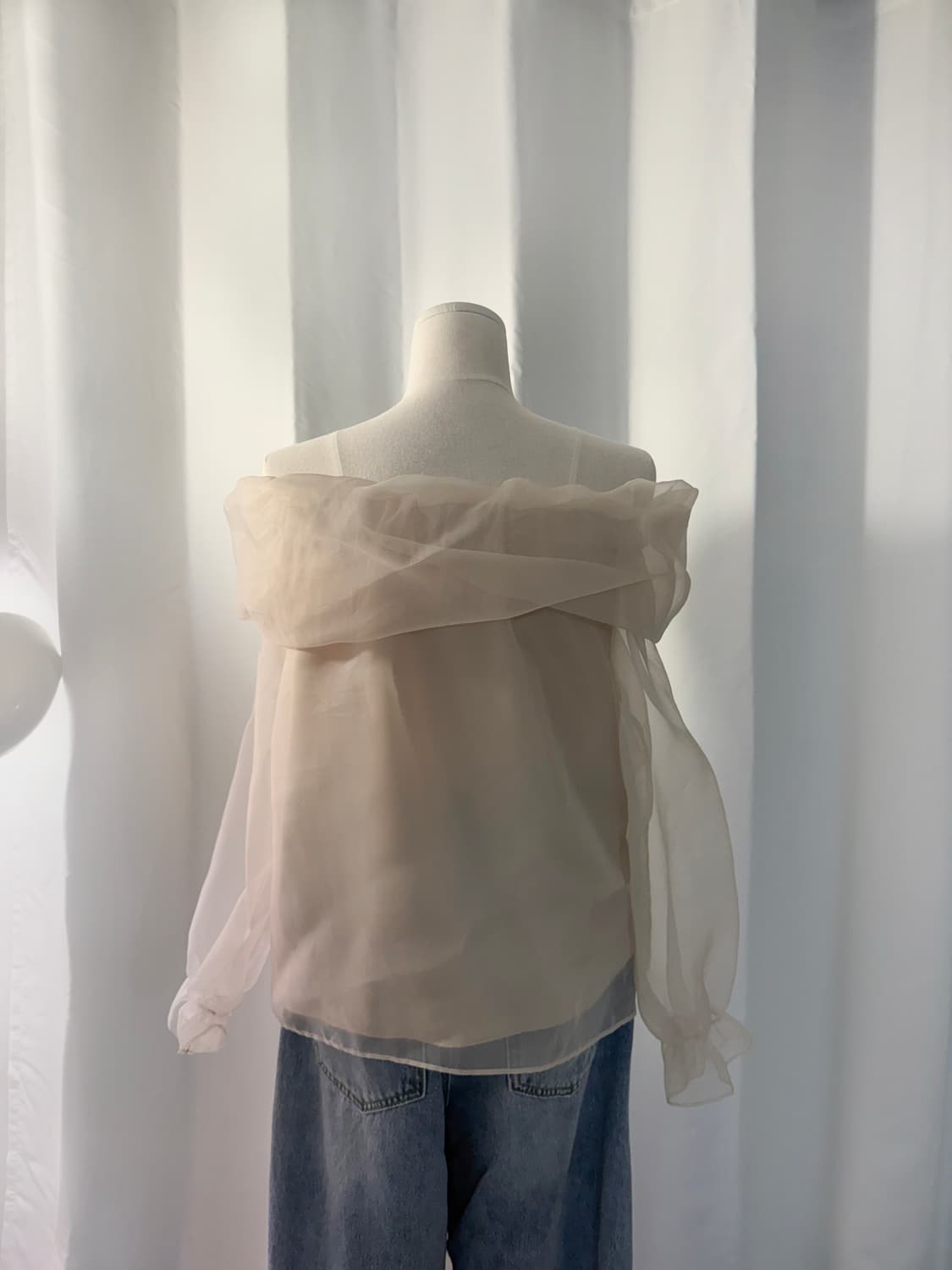 organza 소재 오프숄더 블라우스 상품이미지3
