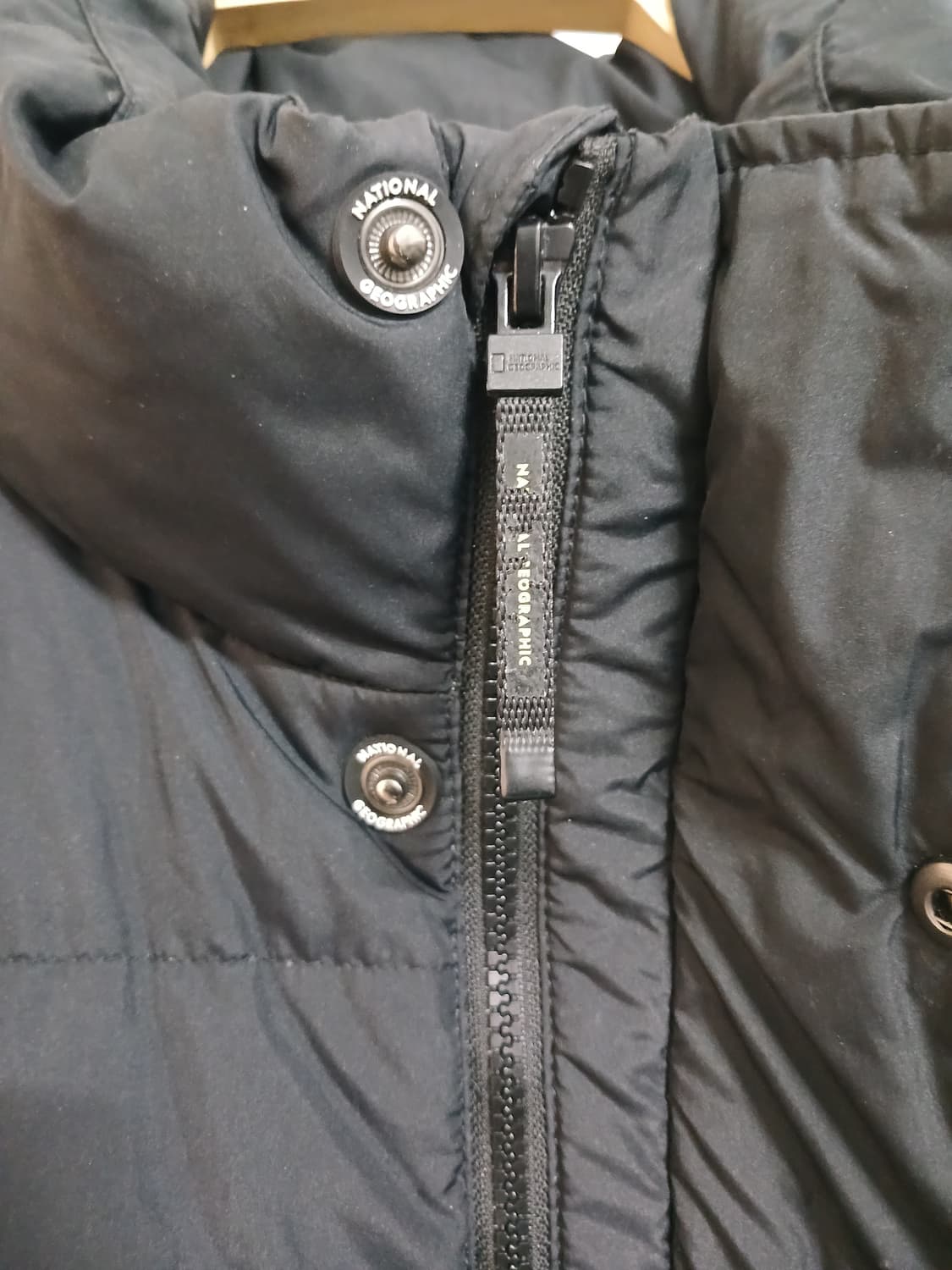 (L,100)내셔널지오그래픽 남성 레이만 숏기장 다운 점퍼 상품이미지5