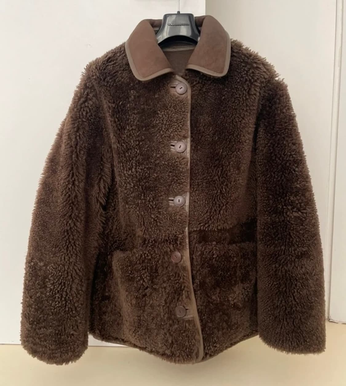 르메르 리버시블 무스탕 48사이즈 상품이미지5