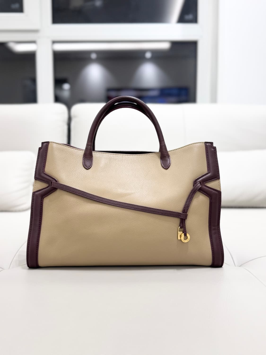 로로피아나 토트백 상품이미지1