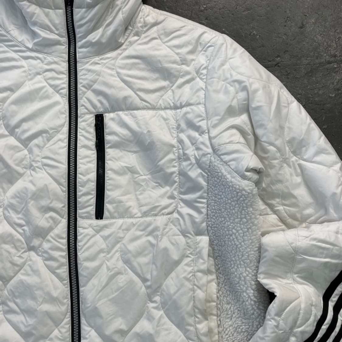 105 아디다스 하이브리드 쉐르파 자켓  상품이미지2