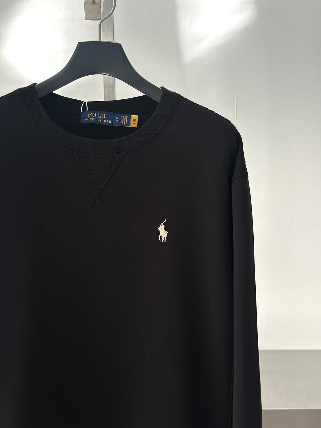 폴로 랄프로렌 블랙 세미크롭 맨투맨  상품이미지3