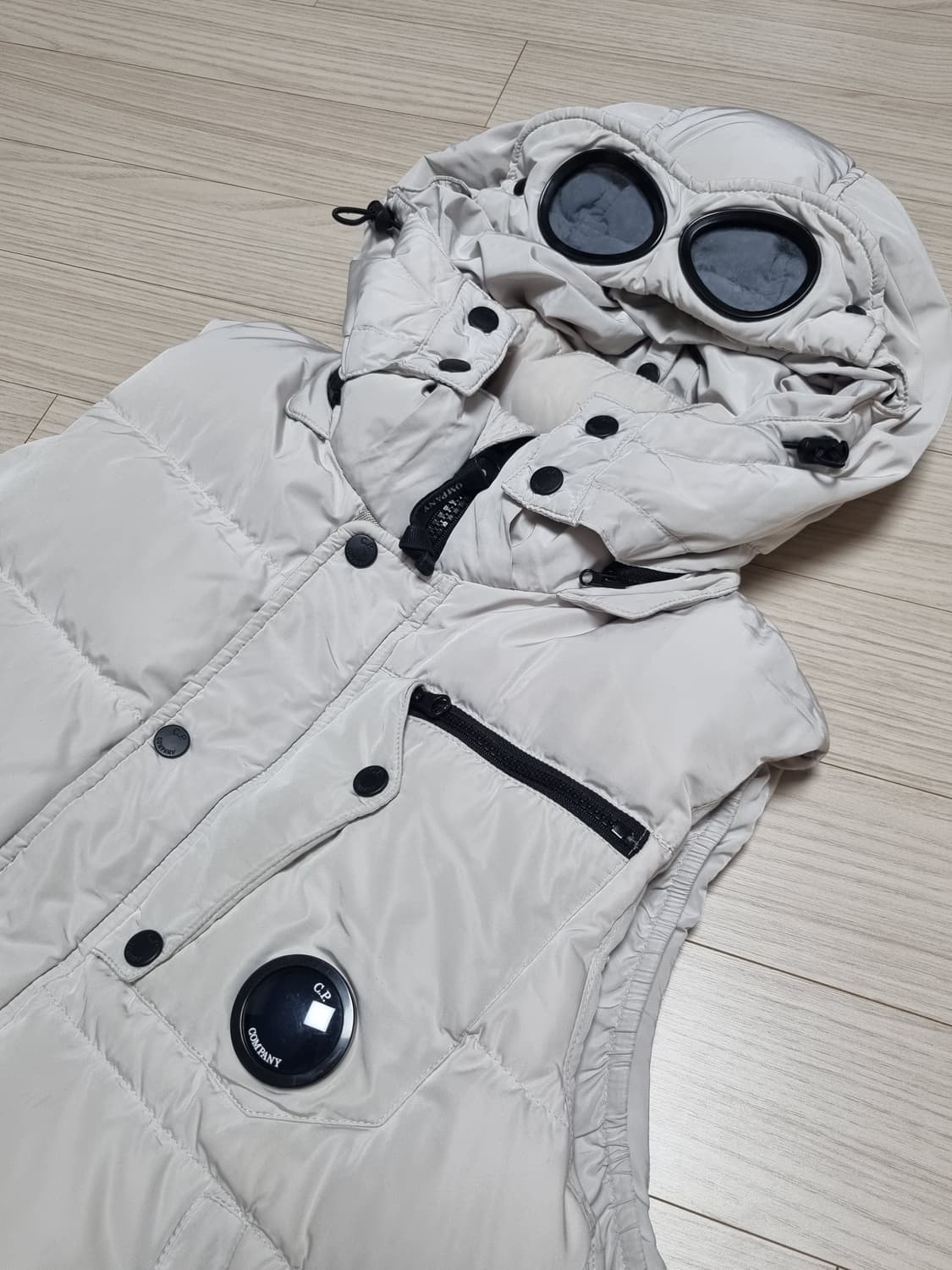 cp컴퍼니 밀레밀리아 패딩조끼 상품이미지1