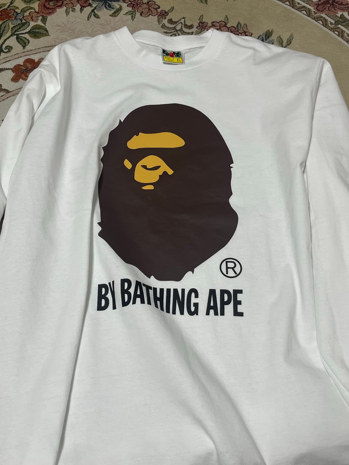 베이프 바이 베이싱 에이프 롱슬리브 화이트 상품이미지1