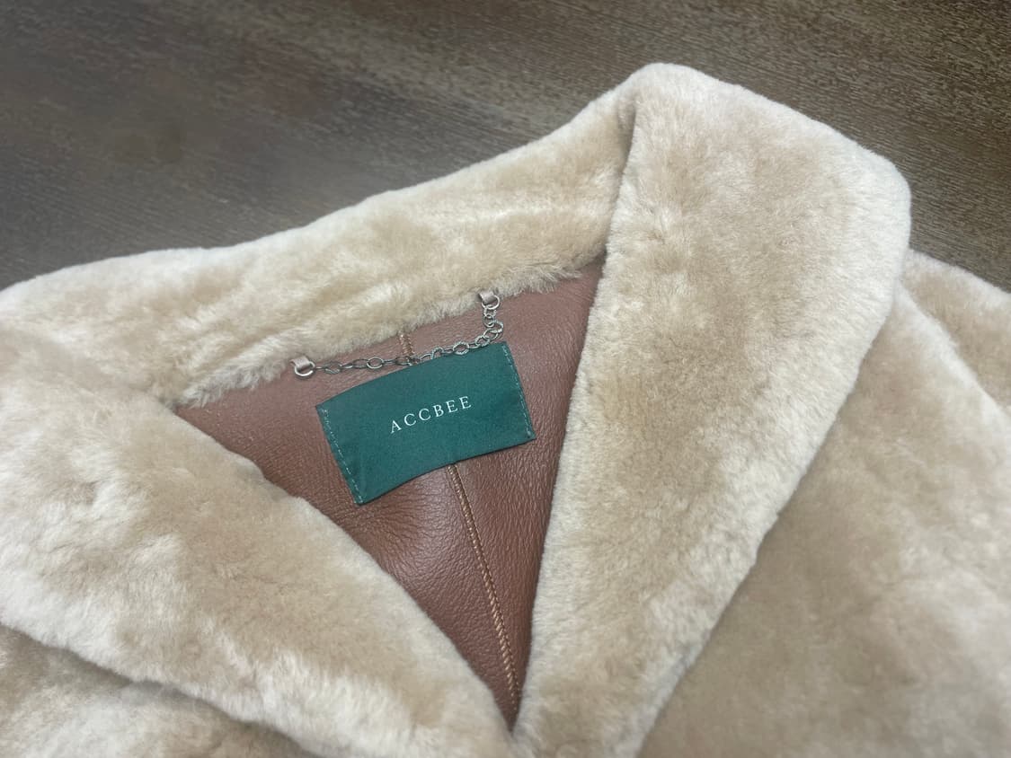 아크비 스페인 콜데로 밍크 실버 공예 무스탕 퍼자켓(38사이즈, 미사용) 상품이미지6