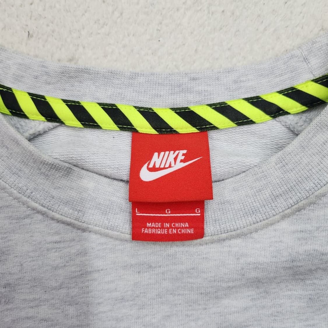 NIKE 트랙앤 필드 맨투맨 상품이미지6