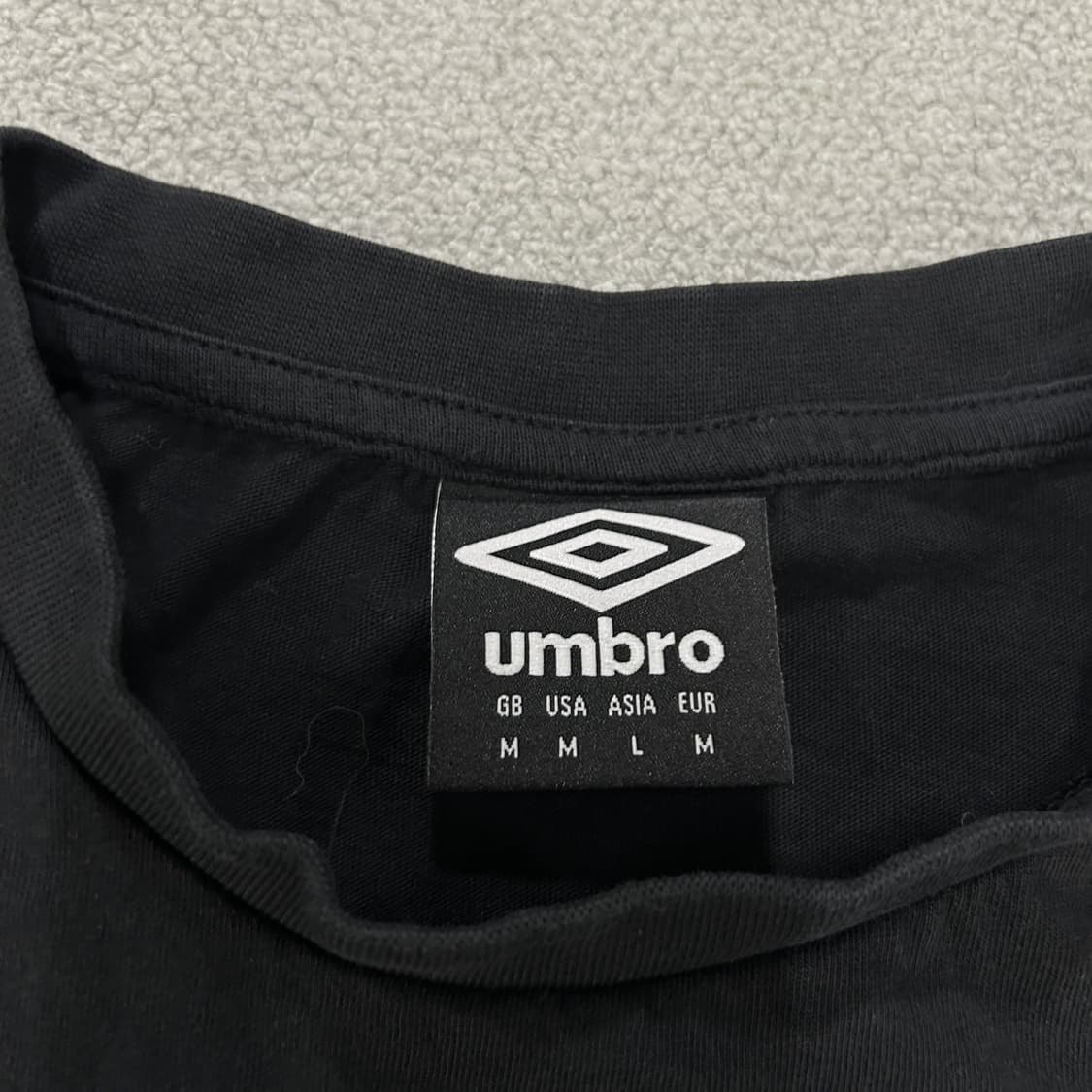 엄브로 블랙 로고 반팔 티셔츠 s 상품이미지2