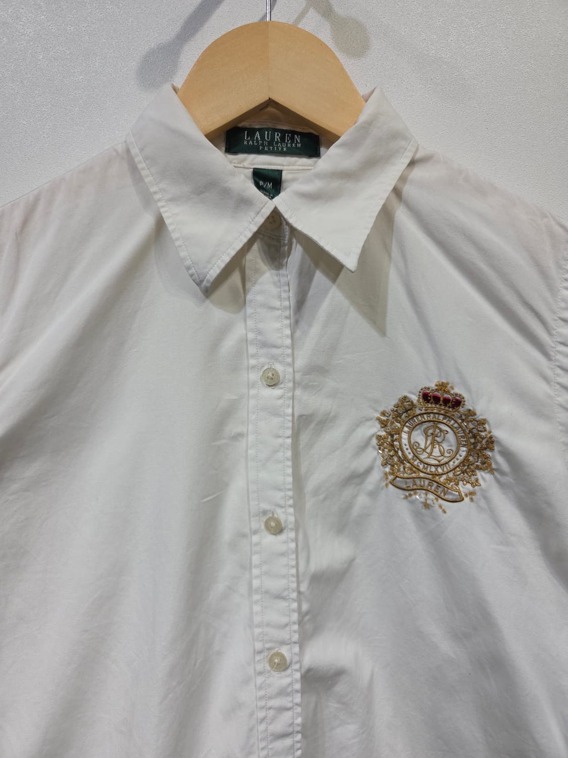 로렌 랄프로렌 골드 크레스트 자수 화이트 셔츠 상품이미지3