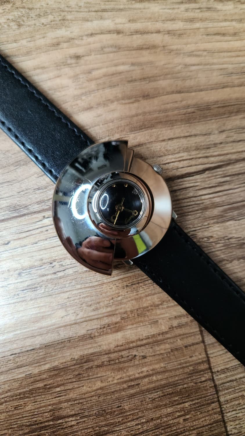 # 빈티지 레트로 헤비매탈 하이텍디자인 시계 레어시계 급처 상품이미지9